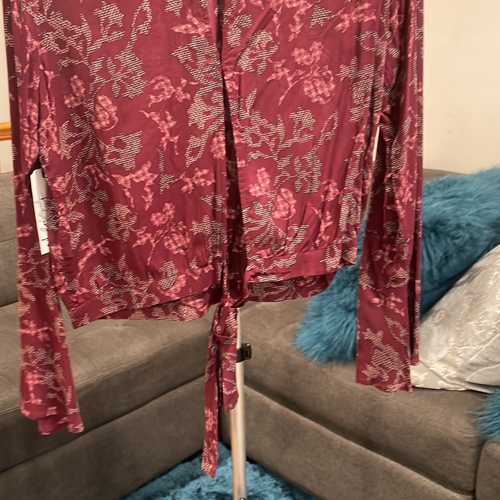 lBlouse - Picture 5 of 5